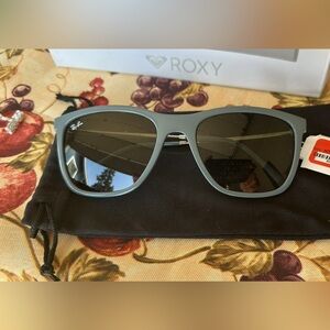 NWT RayBan Sunglasses